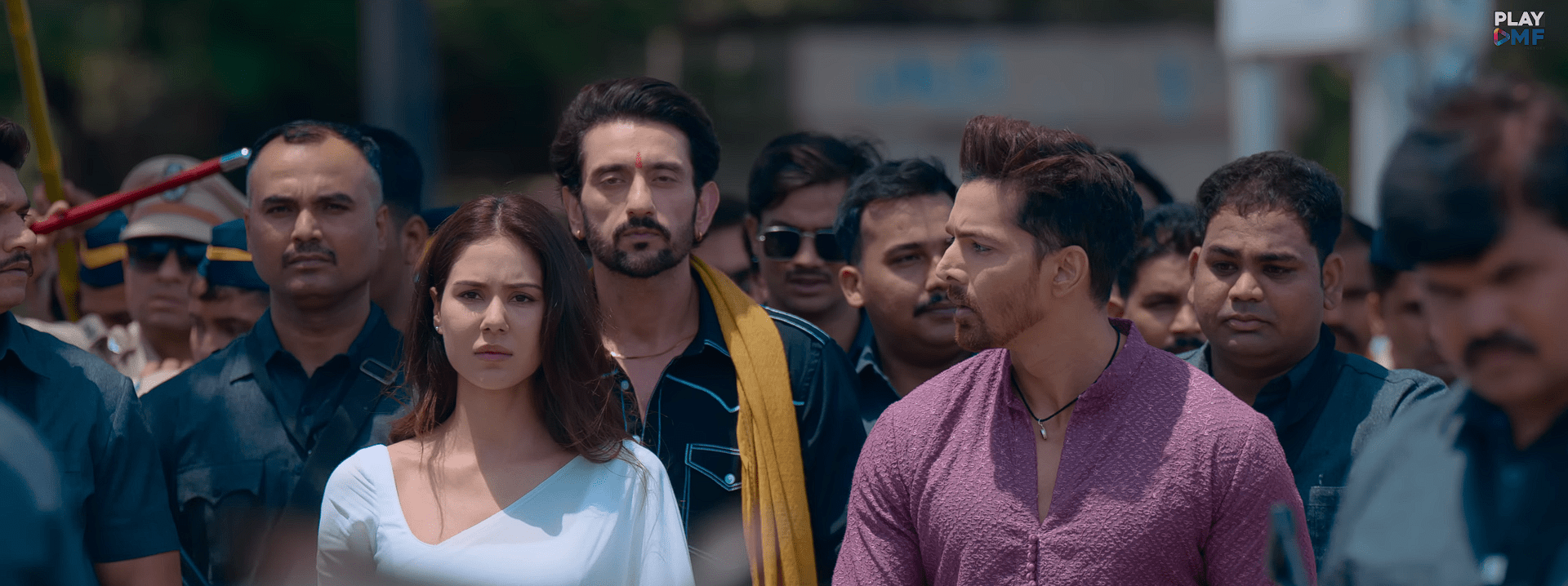 Hero looking at the heroine