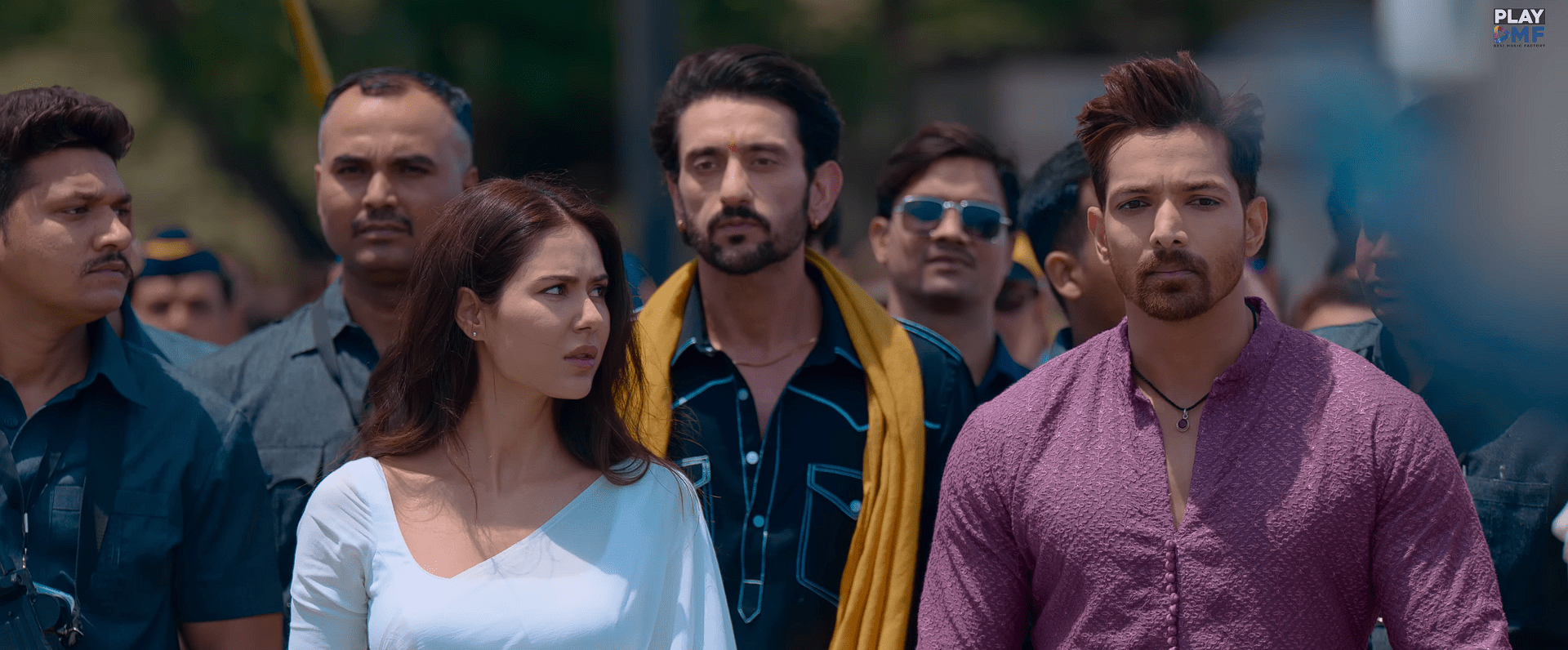 Heroine looking at hero